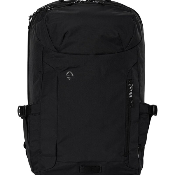 25L Daytripper Backpack Thumbnail